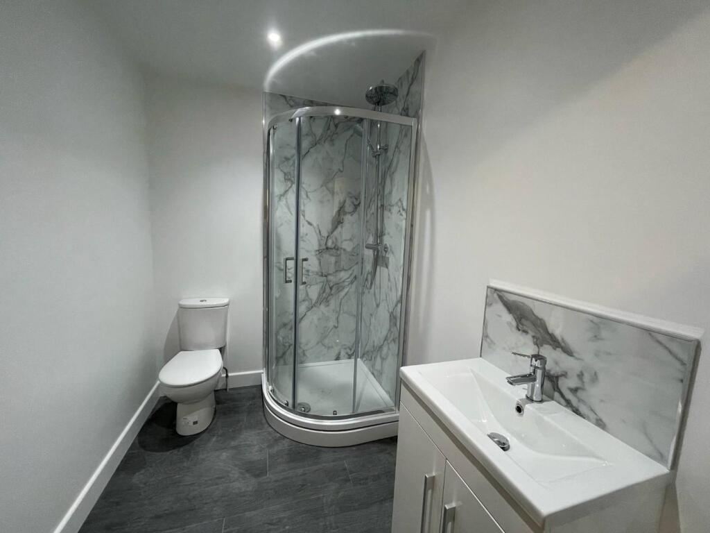 Copenhagen Flat 4  Bathroom 1.jpg