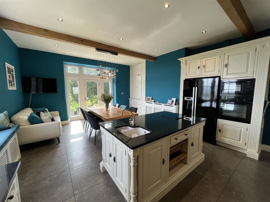 Open Plan Dining Kitchen