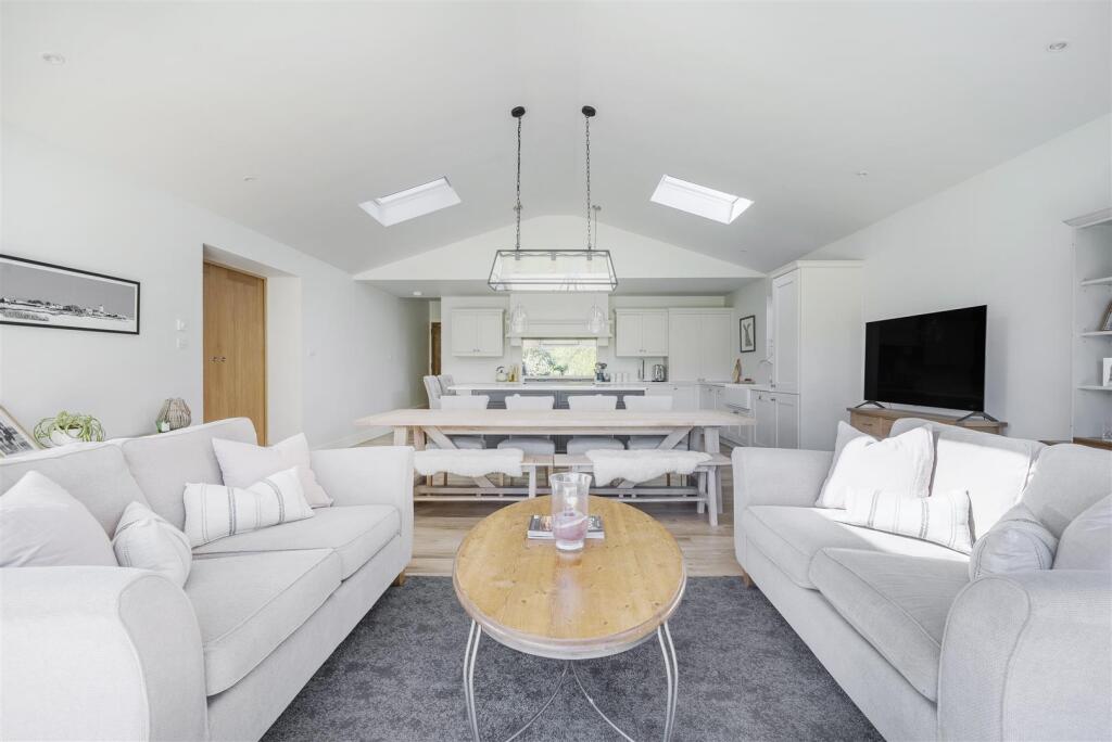 Kitchen/Living/Dining