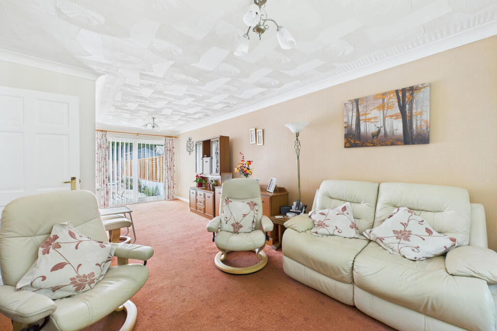 CAM05454G0-PR0021-STILL003