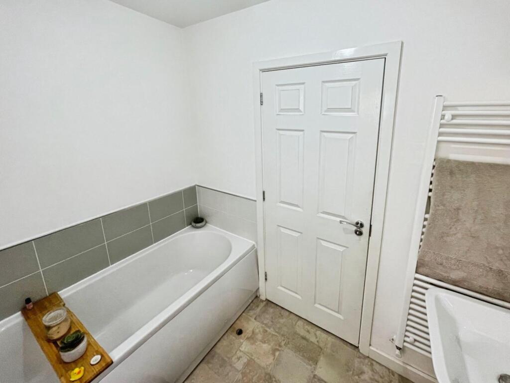 83518ec4-2-4900-B64F-64E658E837FE-5000-000000B11BE