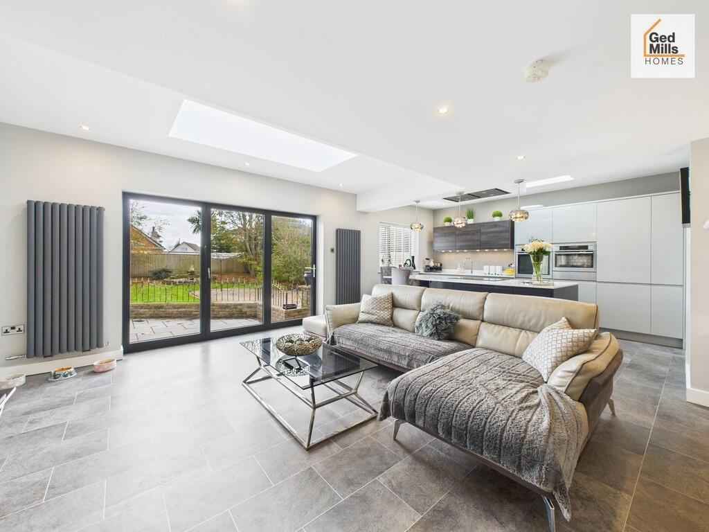 CAM04261G0-PR0108...