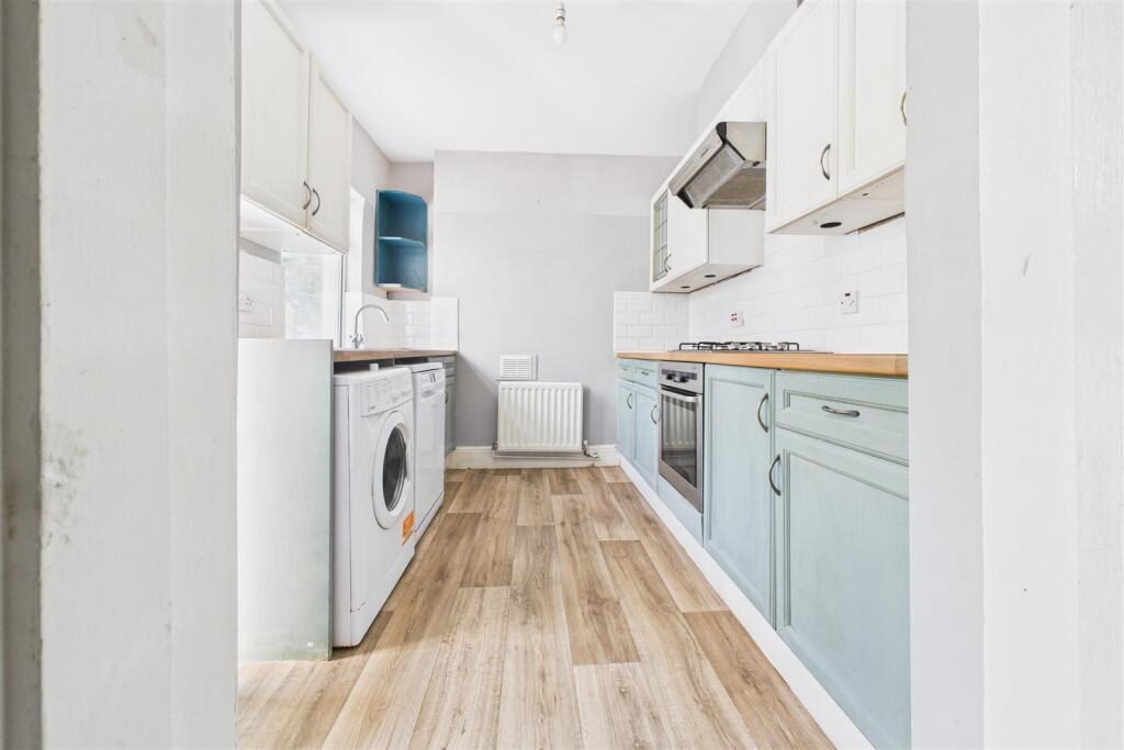 29 Queen Victoria Road Westbury Park, Bristol, BS6