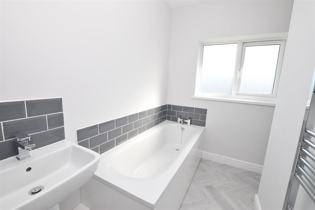 HOUSE BATHROOM