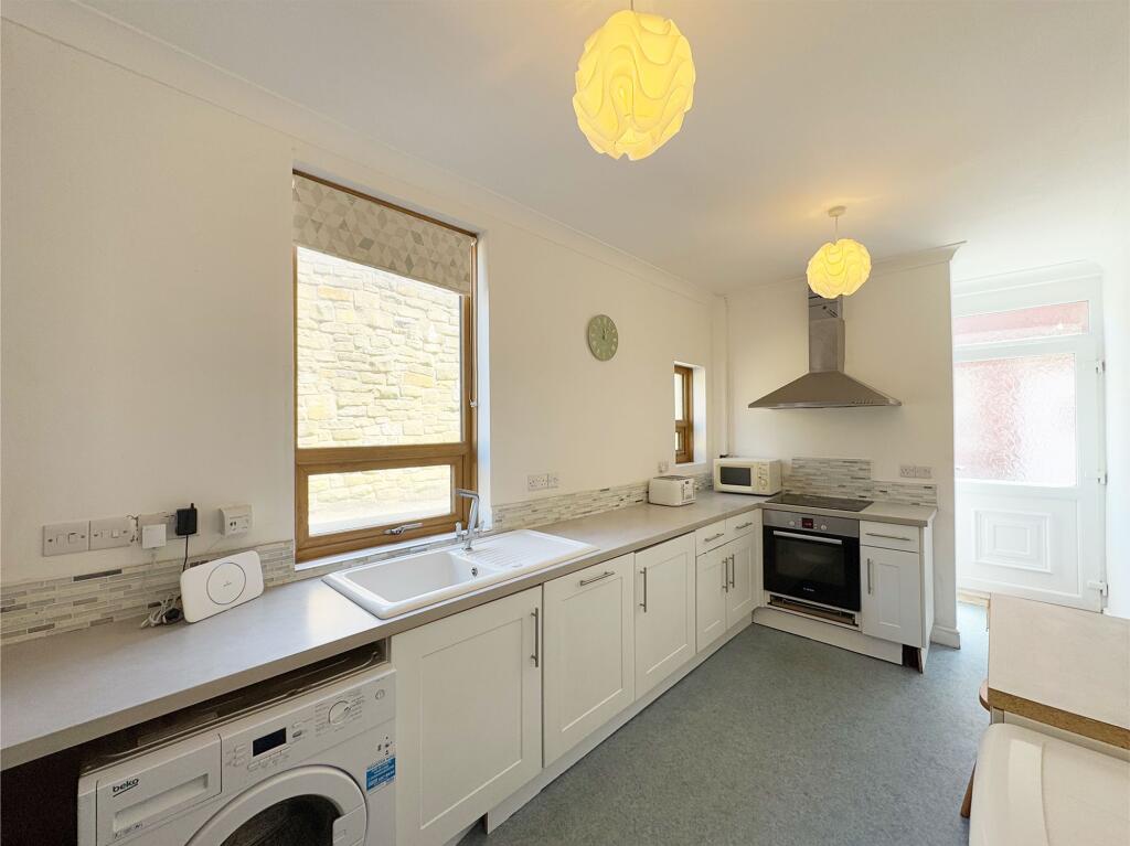 Wakefield Road, Fenay Bridge, HD8