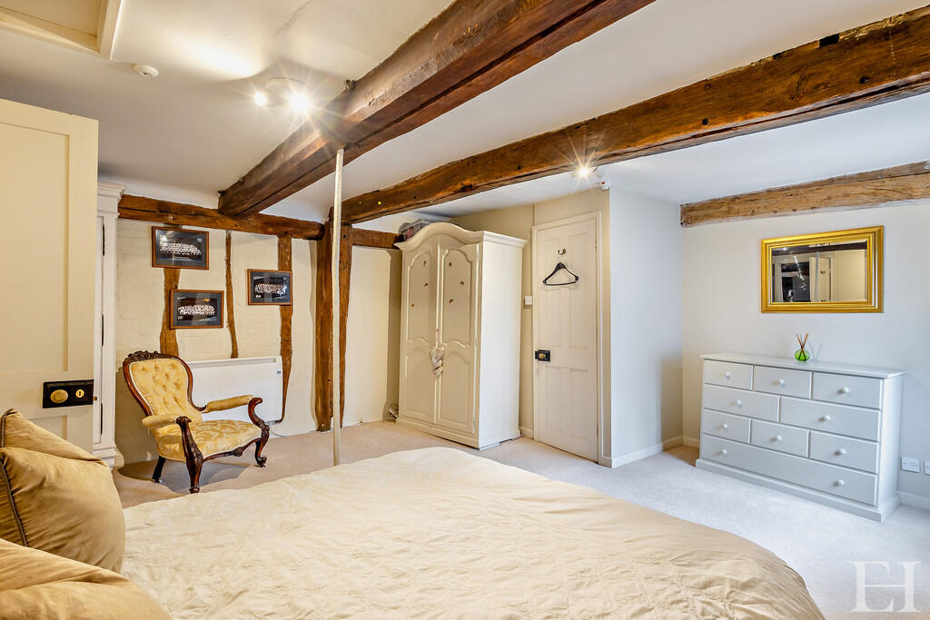 8643202-interiorW...