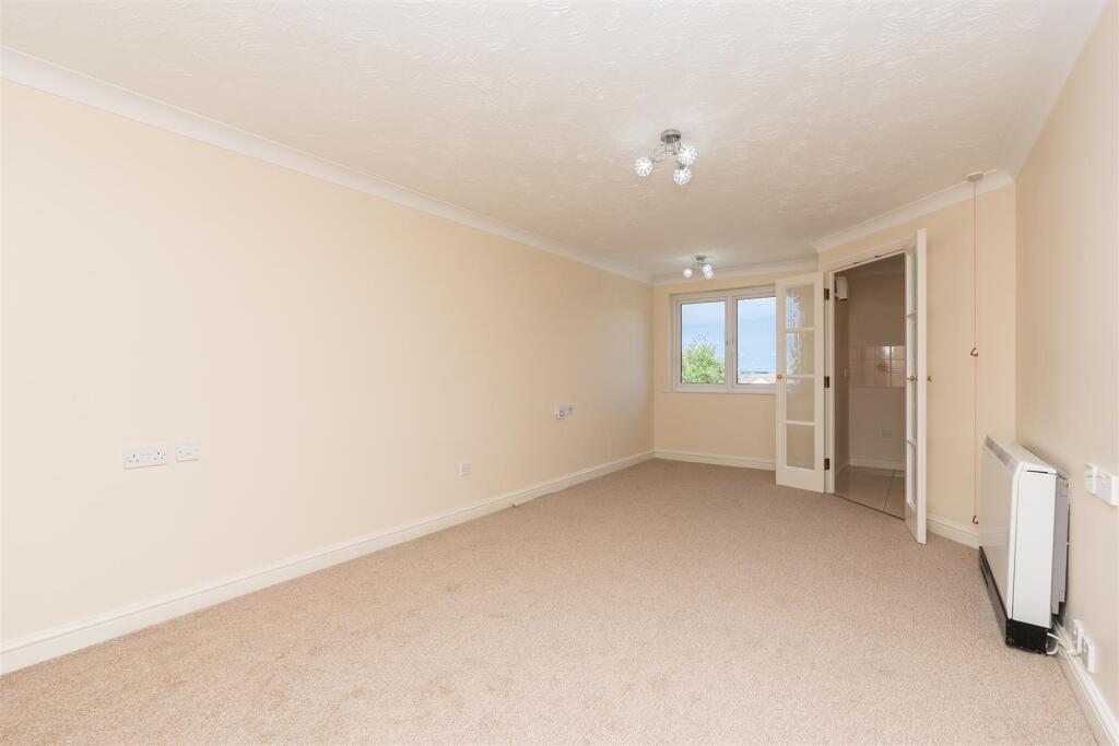 Flat-54-Park-View-Court-BS16-5HG-3.jpg