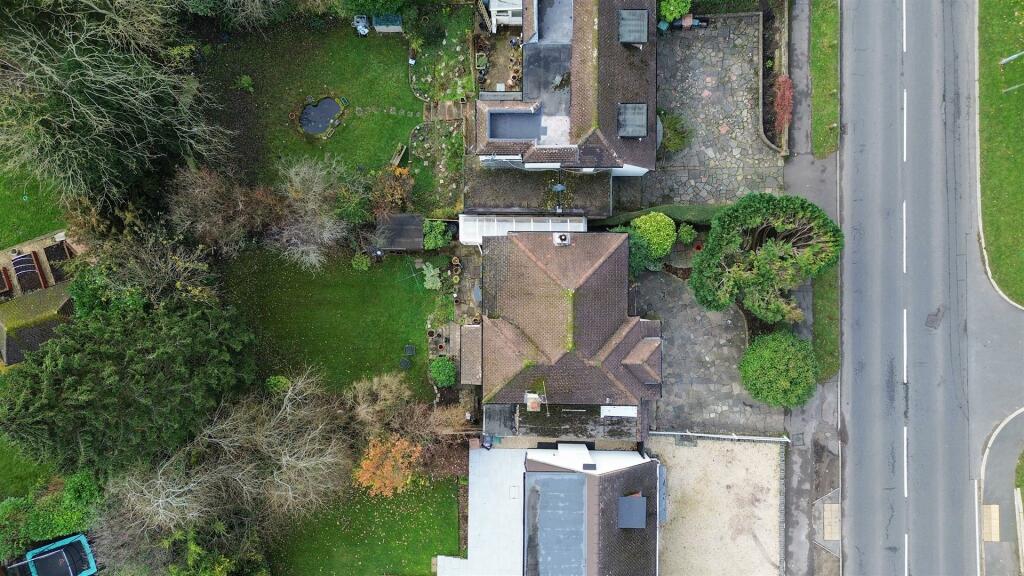 OUTWOOD LANE, 54 DRONE (4).jpg