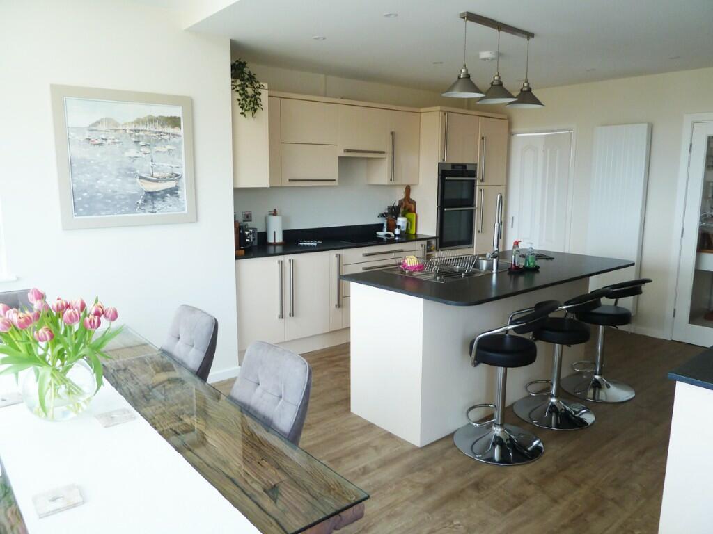 Breakfast bar