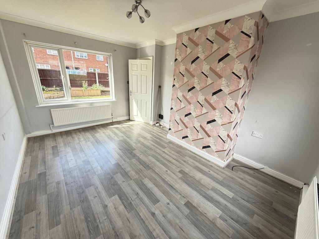 5 Springfields Lounge One