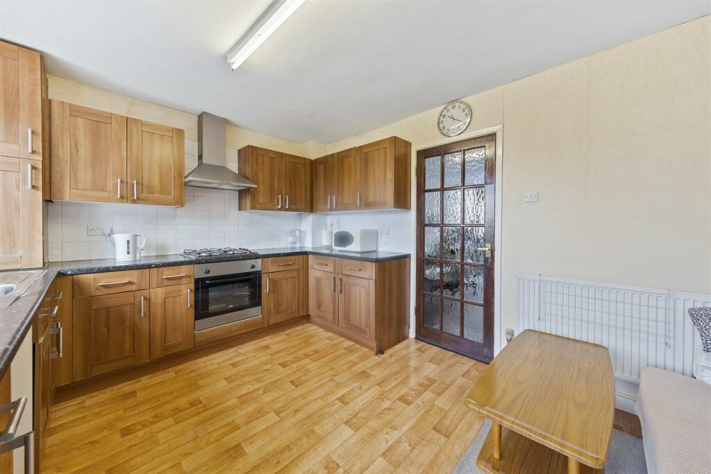 Left Hand Semi Kitchen/Dining Room