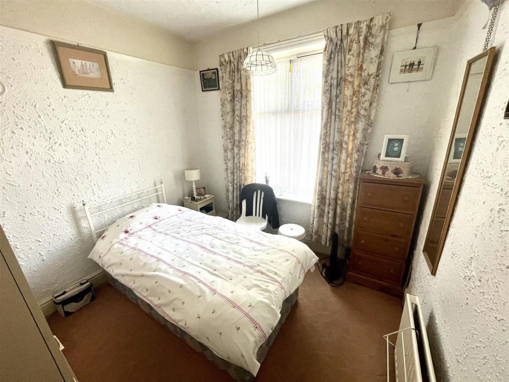 Bedroom 4.jpg