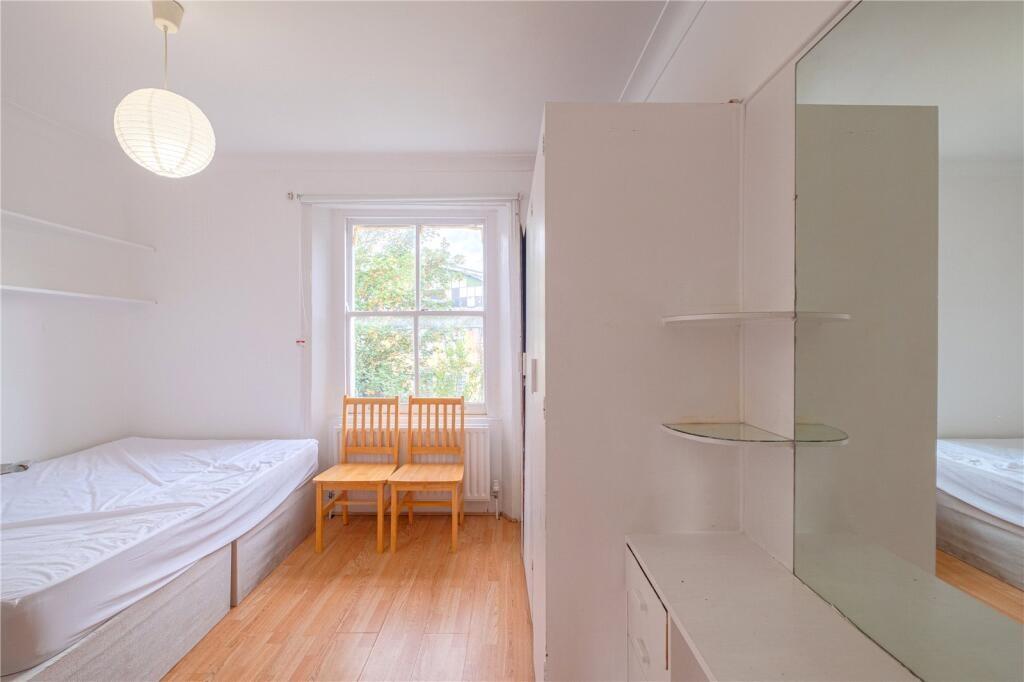 54616_FIN240147_L...