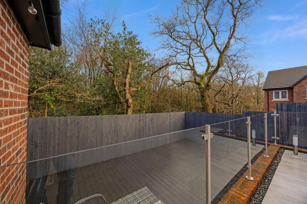 Glass Balustrade &amp; Outside lighting