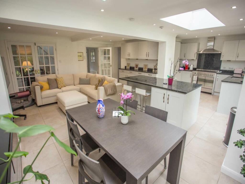Kitchen / dining are