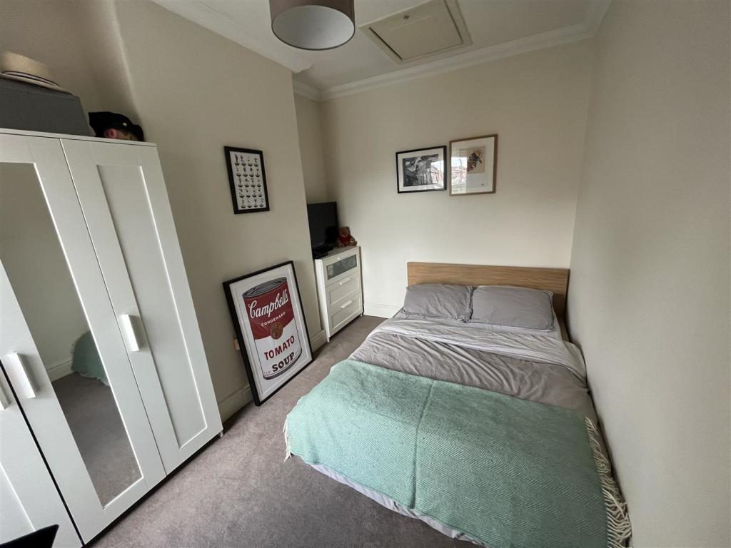 Bedroom 2.jpg