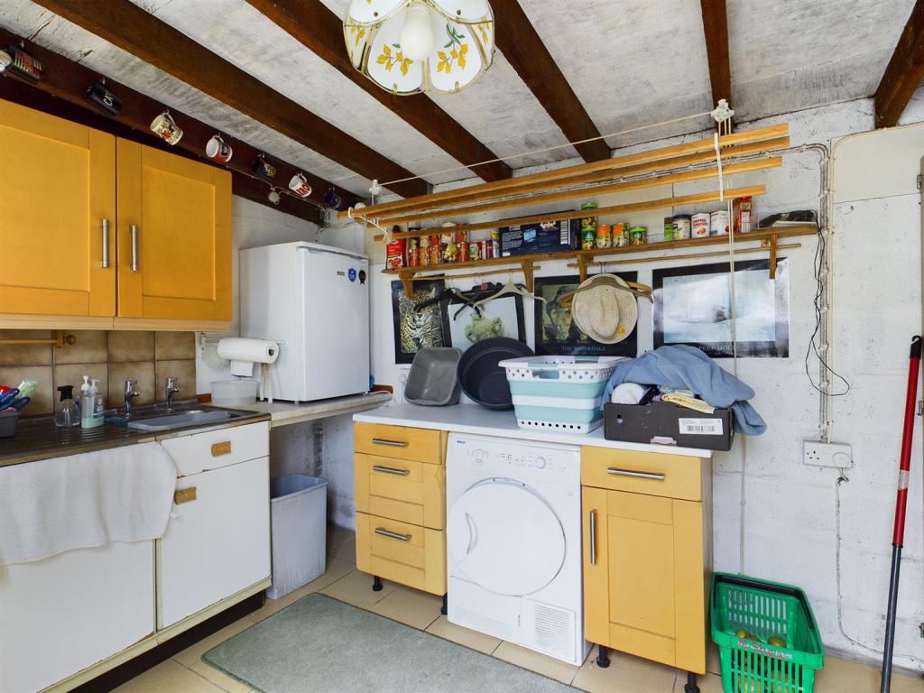 Utility Room.jpg