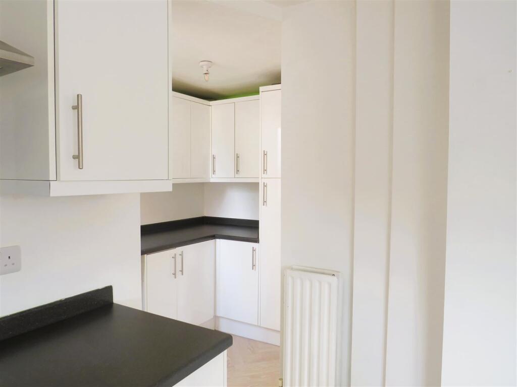 Kitchen / Utility