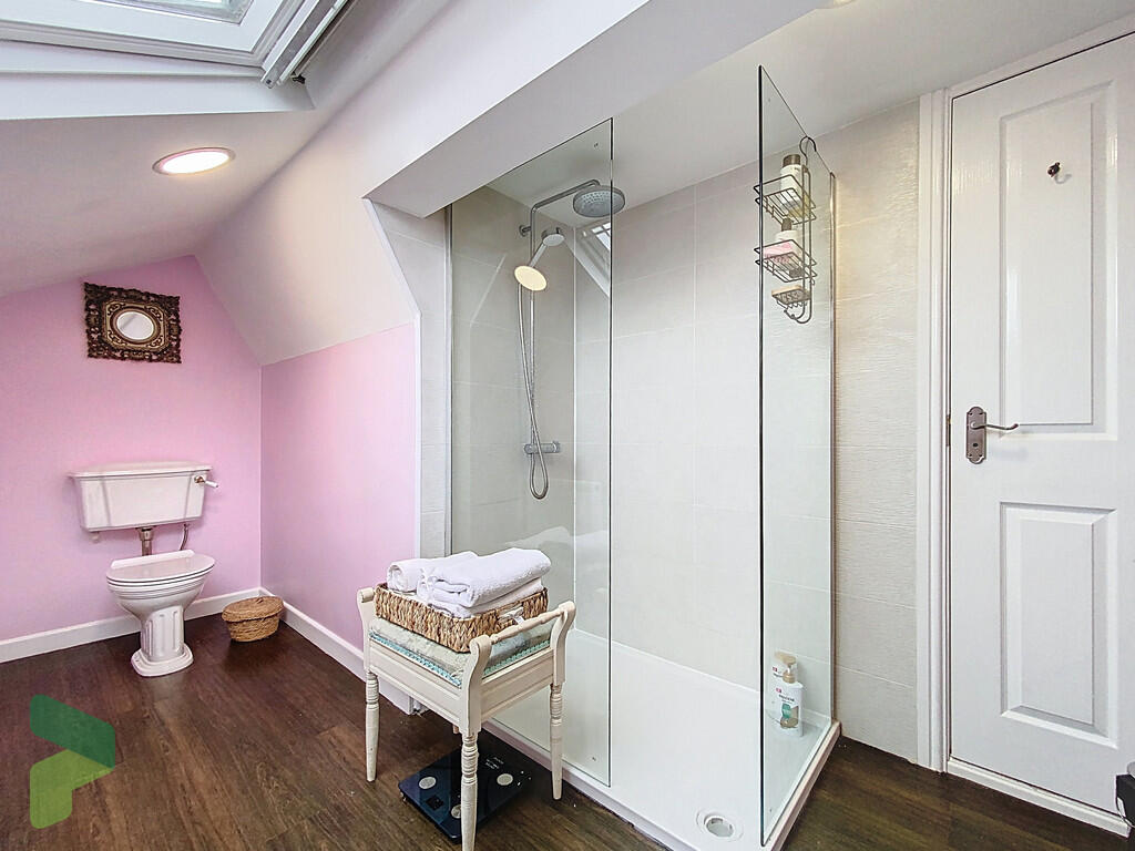 Bedroom One Ensui...