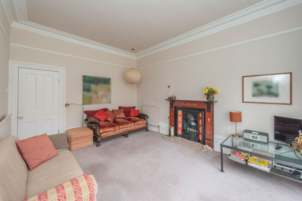 LOUNGE SITTING ROOM AND KITCHEN/DINER