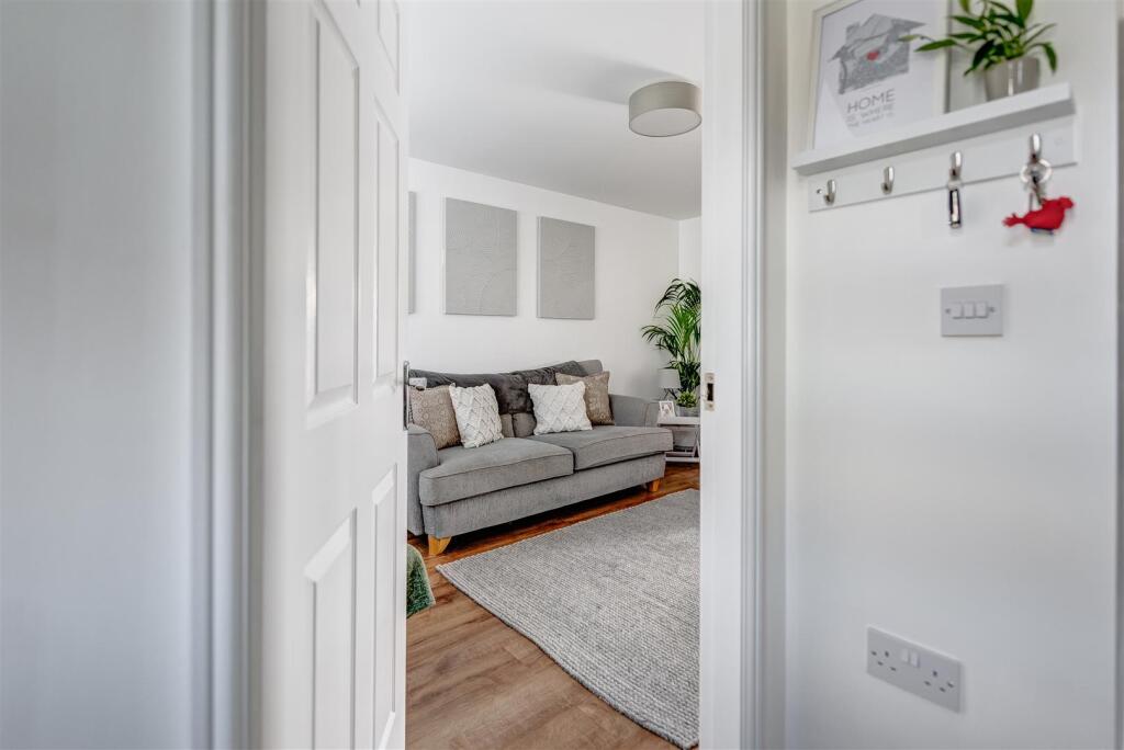 46RemingtonRoad(Interior)-1.jpg