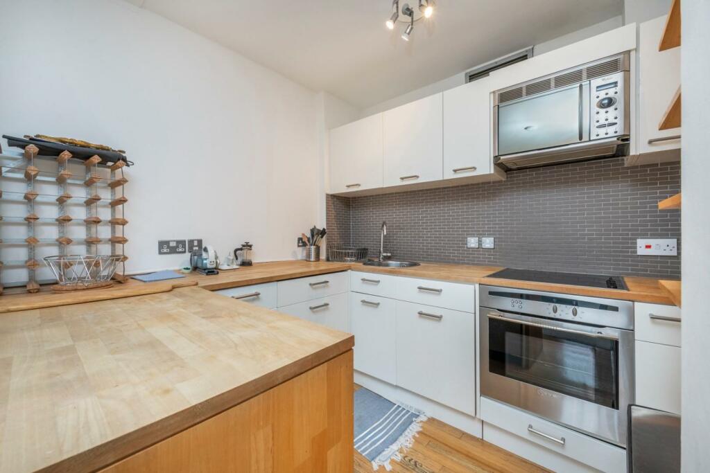 kitchen (1).jpg