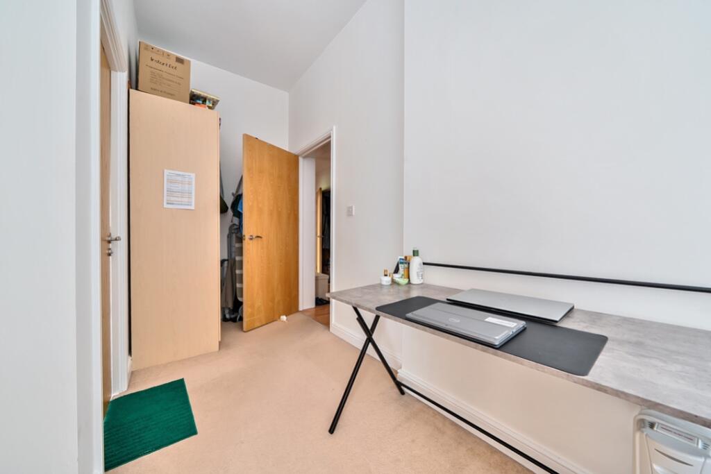 Main bedroom with ensuite