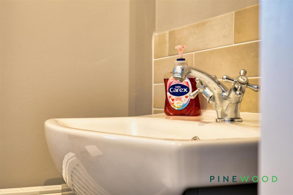 Spinnaker Road, Clowne, Chesterfield, Derbyshire, S43