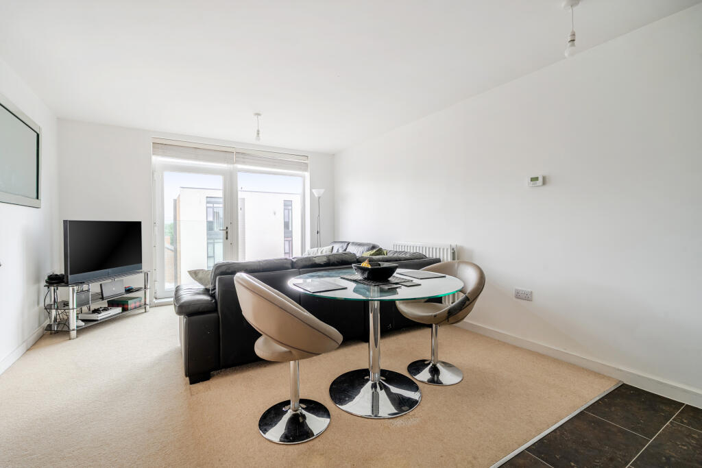 Open Plan Kitchen / Living Room