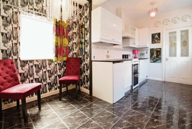 73331 32379371 IMG 06 0000 Max 656 T202502101627.jpeg