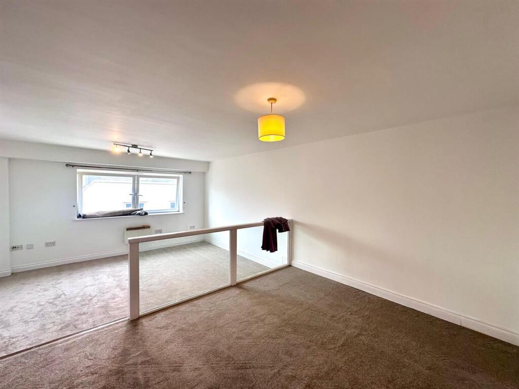 WhatsApp Image 2025-10-13 at 08.57.41.jpeg