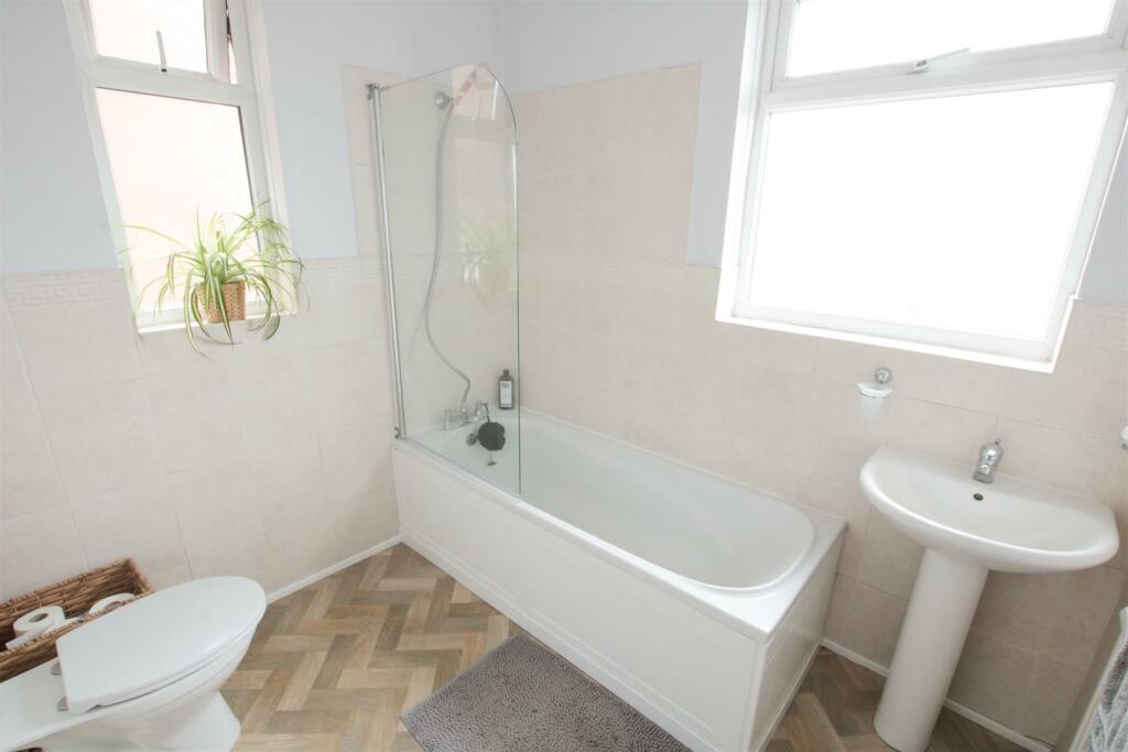 HOUSE BATHROOM