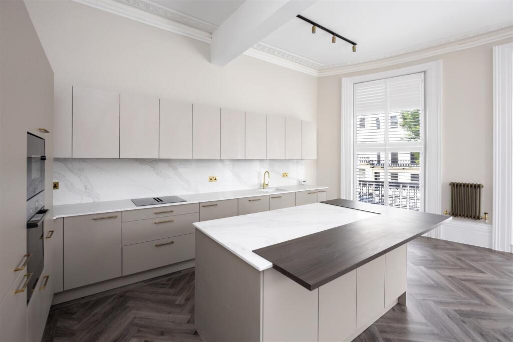 Open Plan Lounge Kitchen