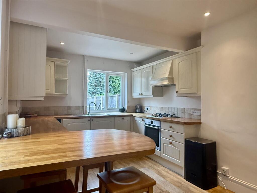 Kitchen/Breakfast Room