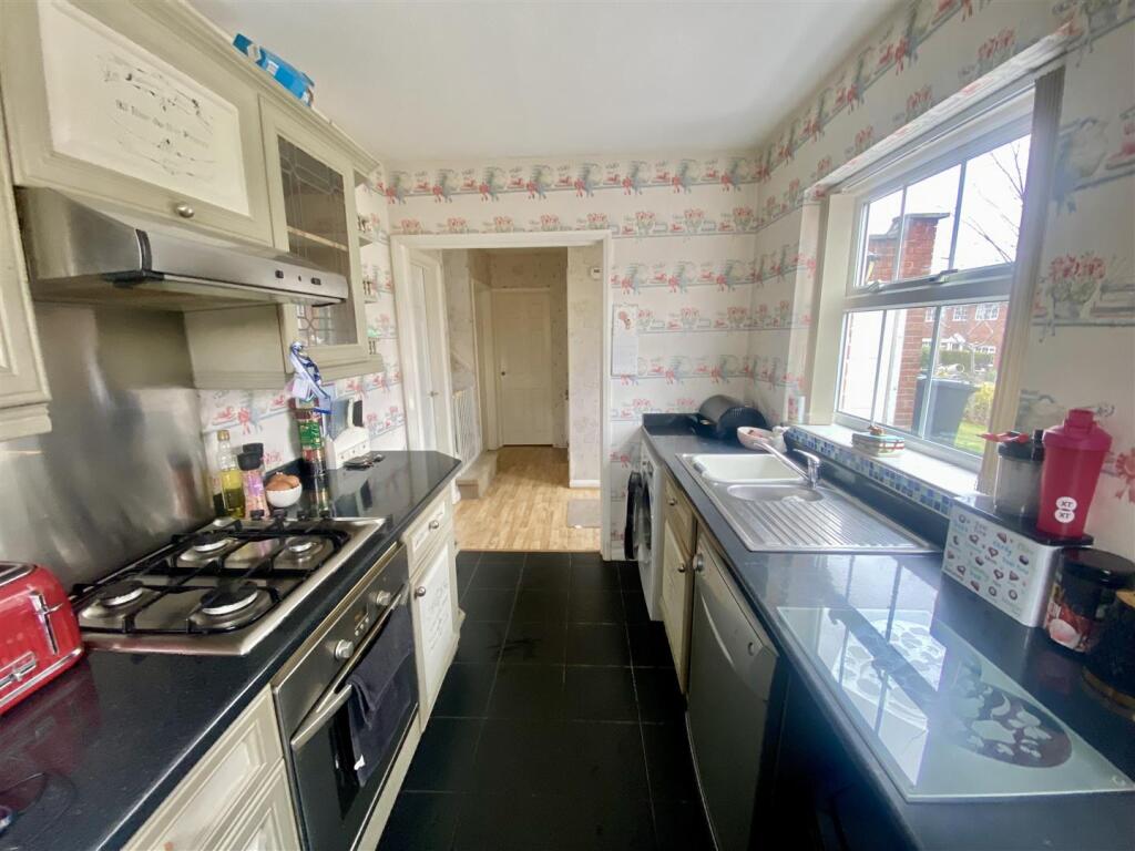 Bramleys Estate Agents - Fernhurst Close - Mirfiel