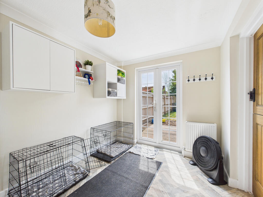 CAM01354G0-PR0559-STILL010