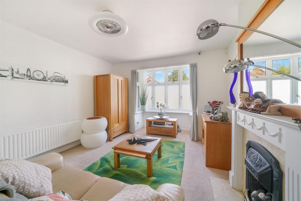 24 Beaumont Avenue - 3lO0Dlw9jrIJfHLm554L.jpg