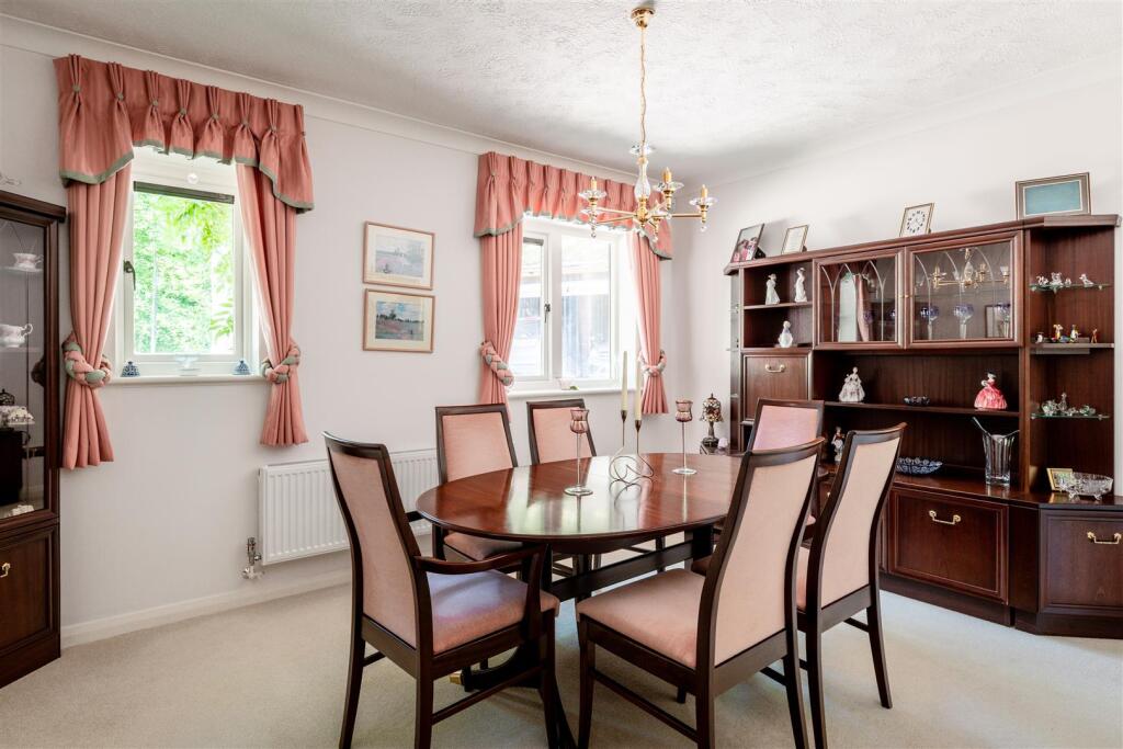 19 The Droveway-38.jpg