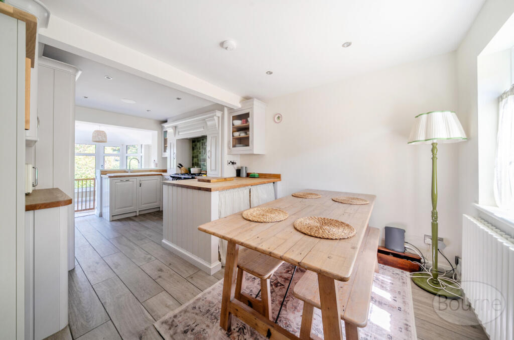 e2903a6f-4b83-484...