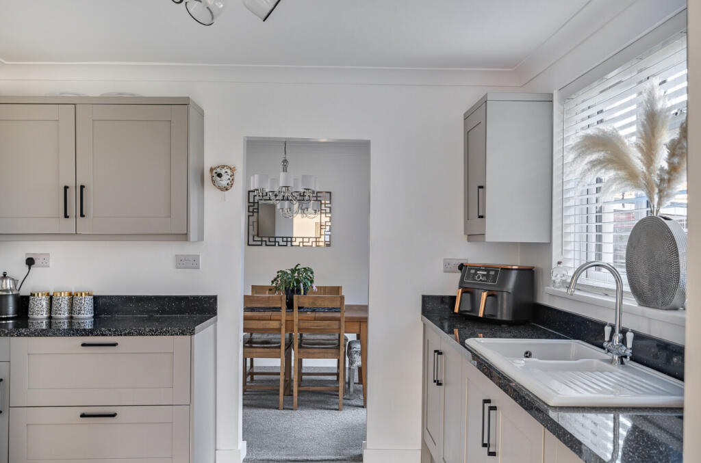 138463586925a44c6e791