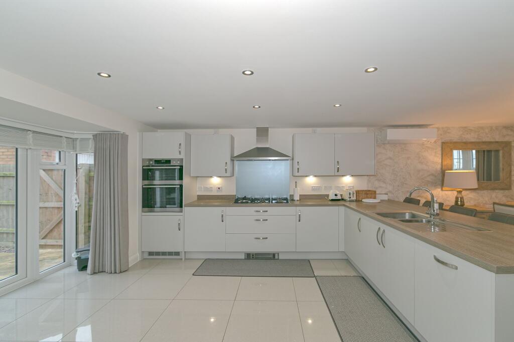 Westergate Avenue, Brooklands, MK10