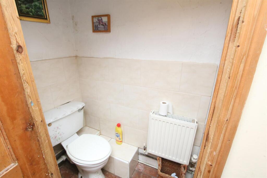 GROUND FLOOR WC