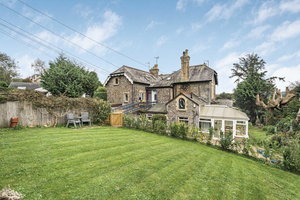 Flat 4, Springfield, Jubilee Road, Totnes, Devon