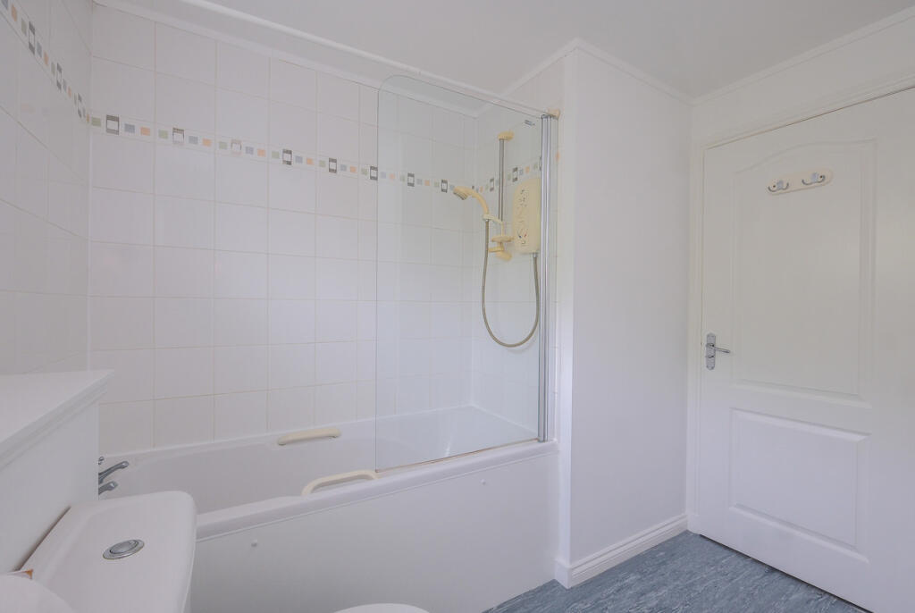 Bathroom alternative view