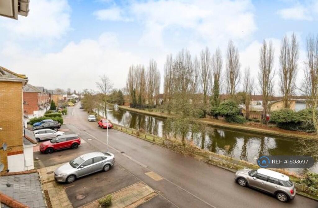 Tollgate Drive, Hayes, UB4