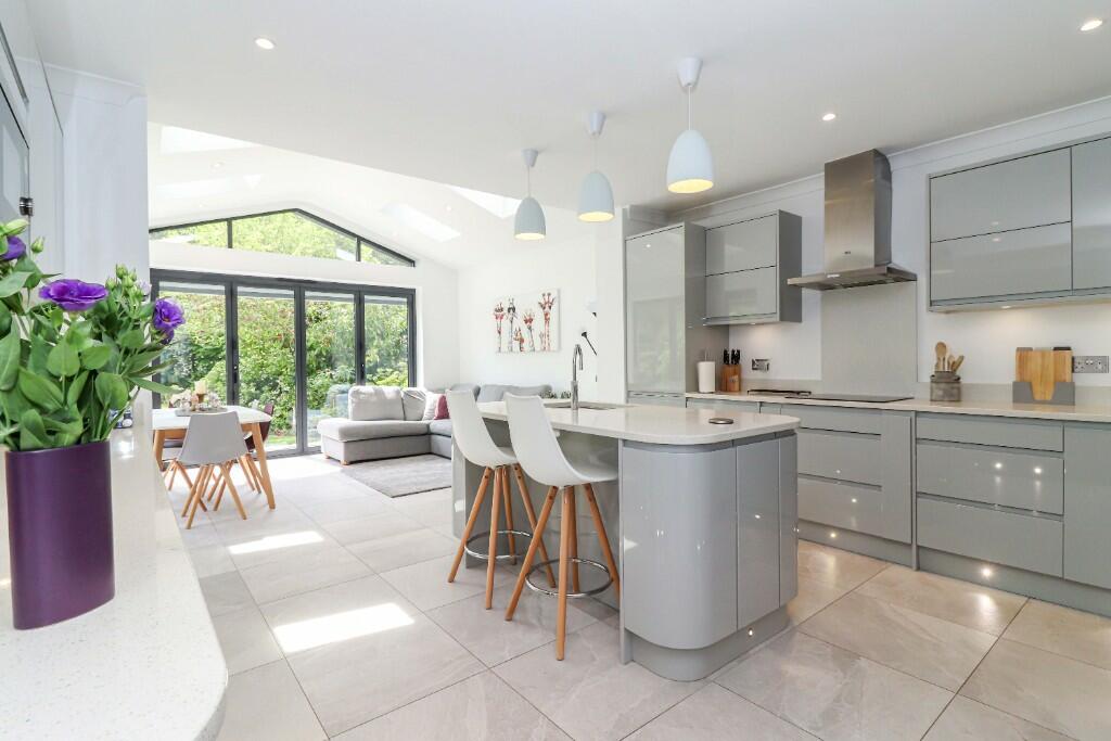 Kitchen/breakfast rm