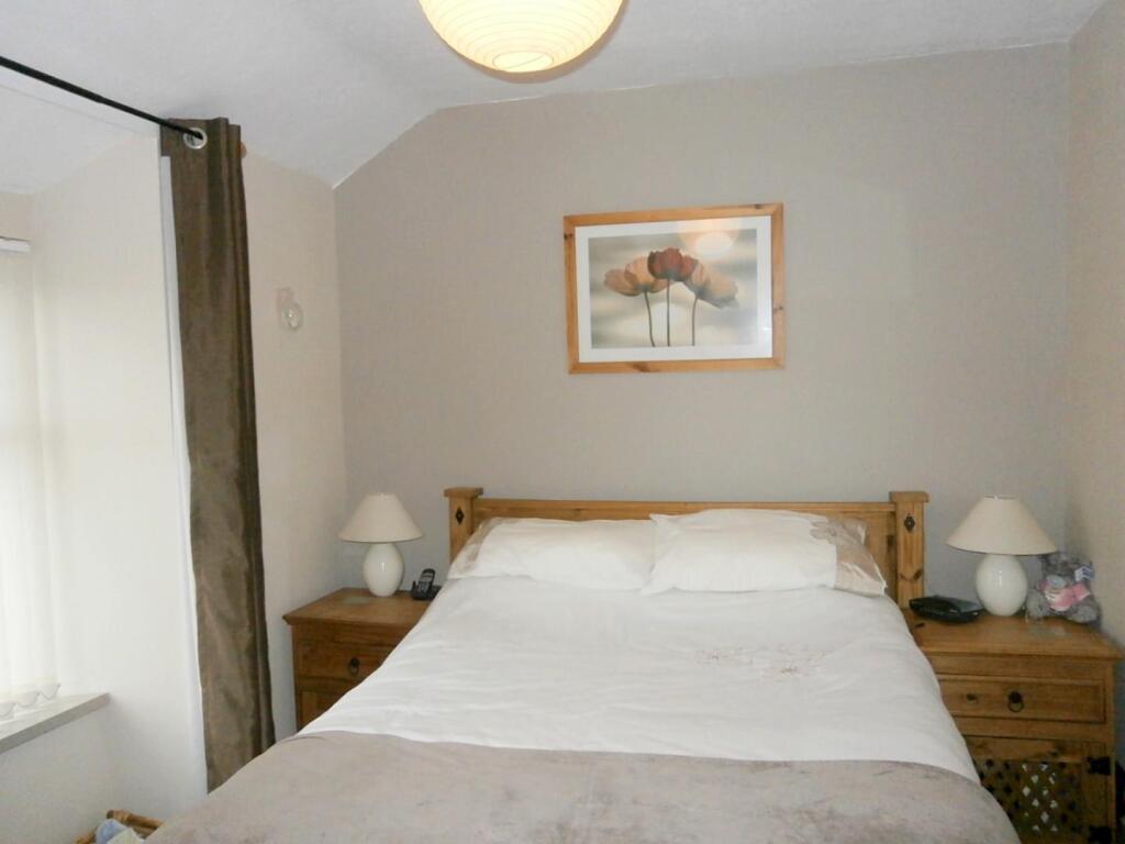 Bedroom (2).JPG