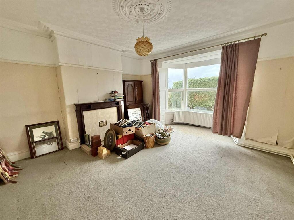 Reception Room-3.jpg