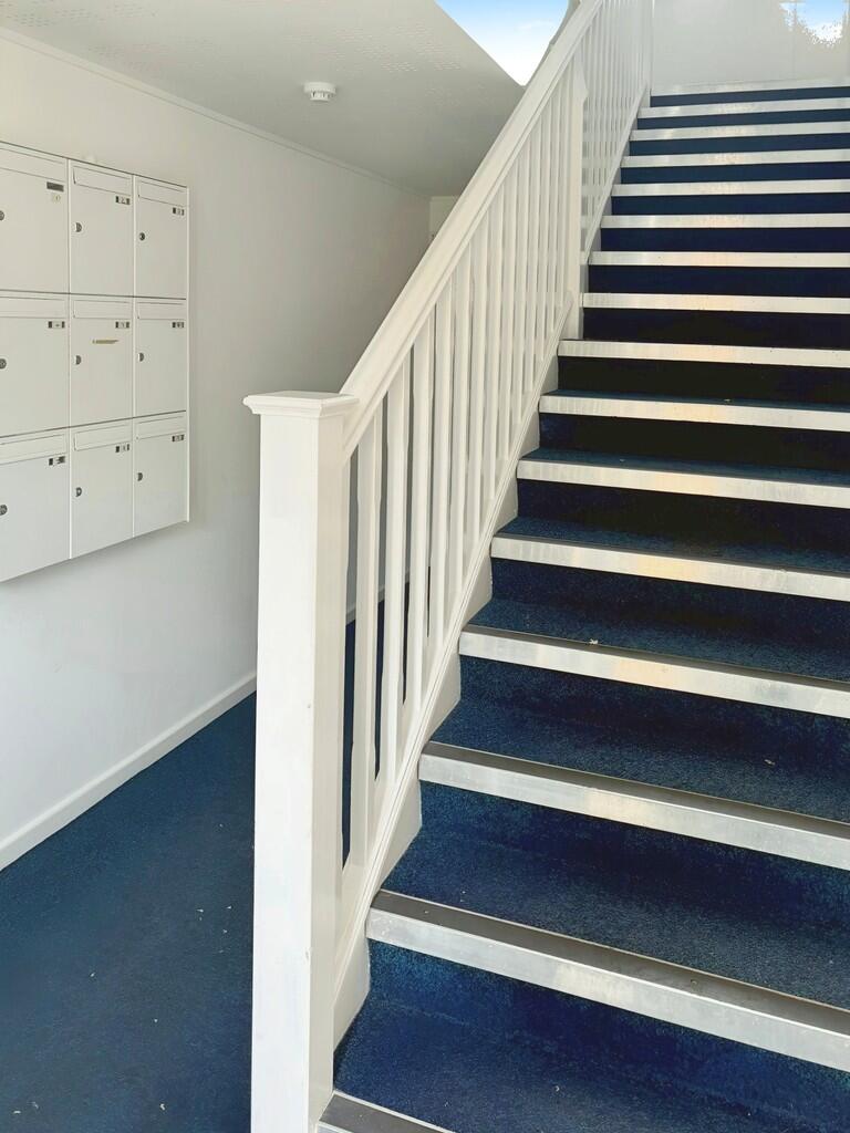 698810ef-WhatsApp...