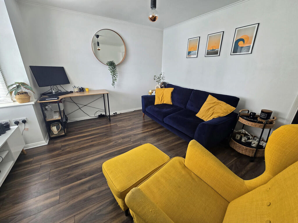 LOUNGE 2